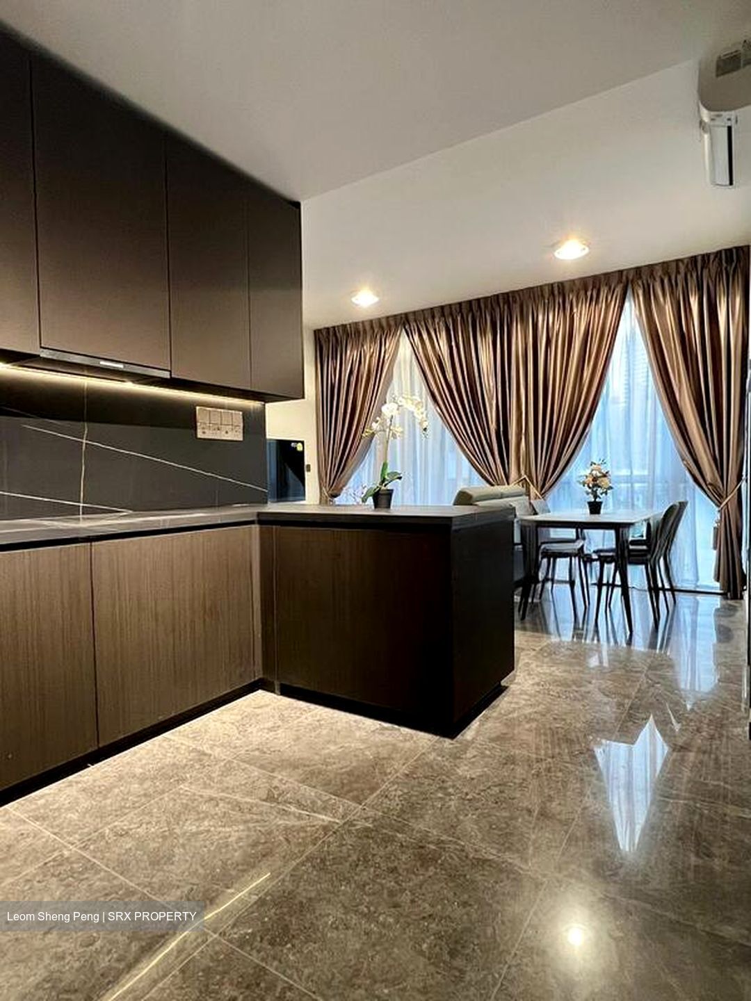 Holland Park (D10), Condominium #566202521